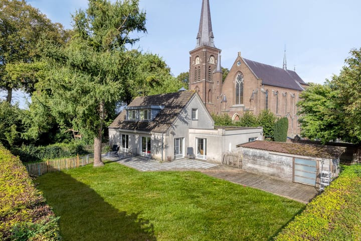 Maasdijk 70 in Demen