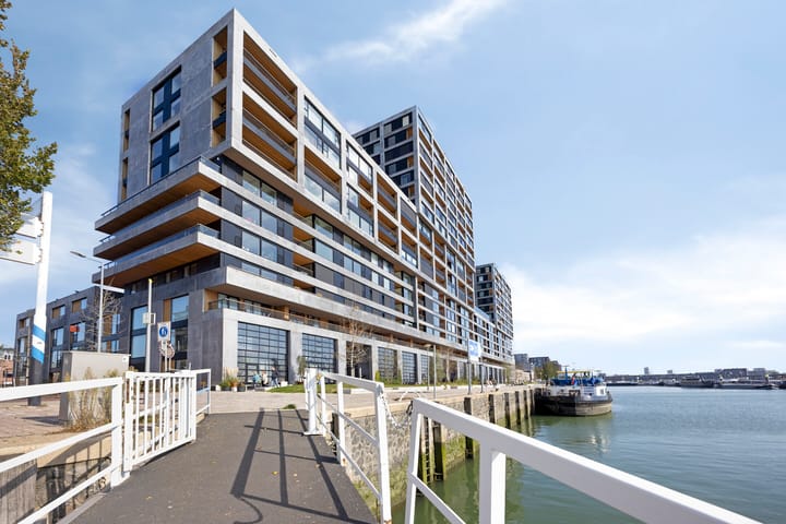 Maashaven N.z. 727 in Rotterdam photo