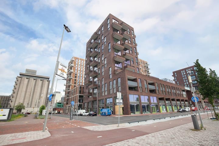 Maashavenweg 216 in Rotterdam Foto