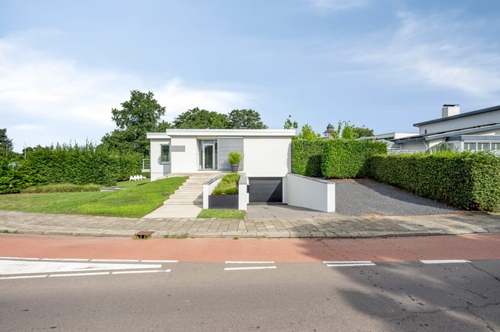 Maasheuvel 52 in Roosteren