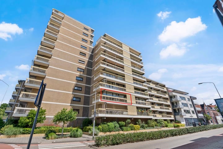 Photo of property Maaskade 56, Venlo