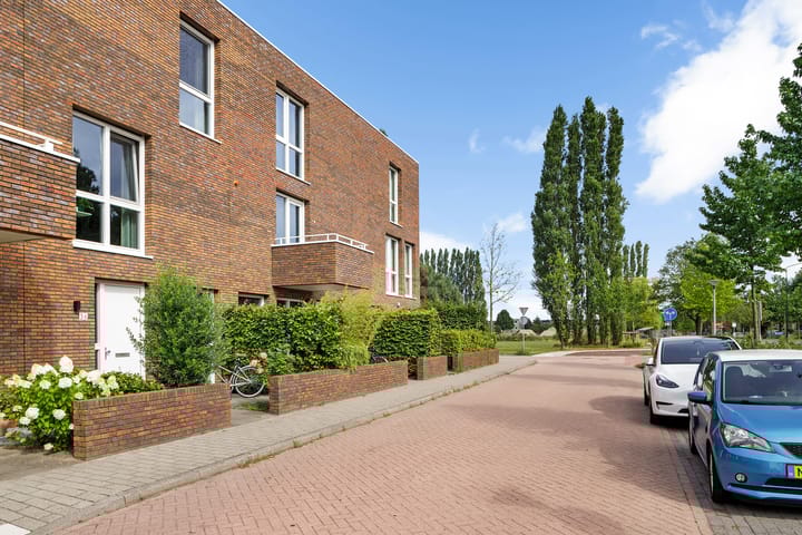 Maasland 37 in Huizen