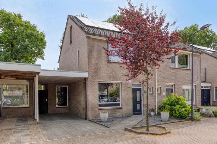 Maaslandhoeven 4 in Rosmalen
