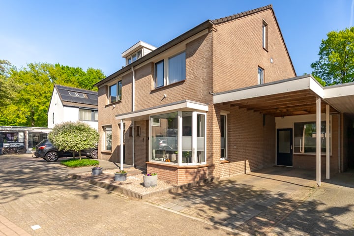Maaslandhoeven 5 in Rosmalen