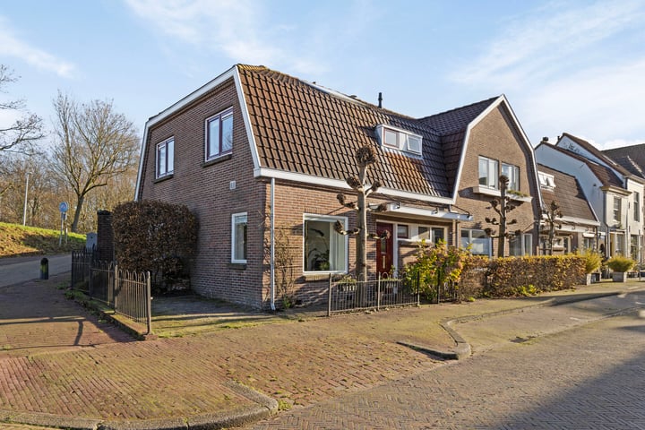 Maasstraat 1 in Zaltbommel