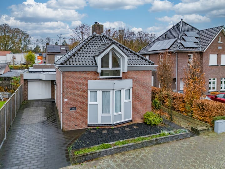 Photo of property Maasstraat 100, Steyl