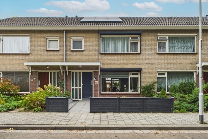 Madame Curiestraat 28 in Terneuzen