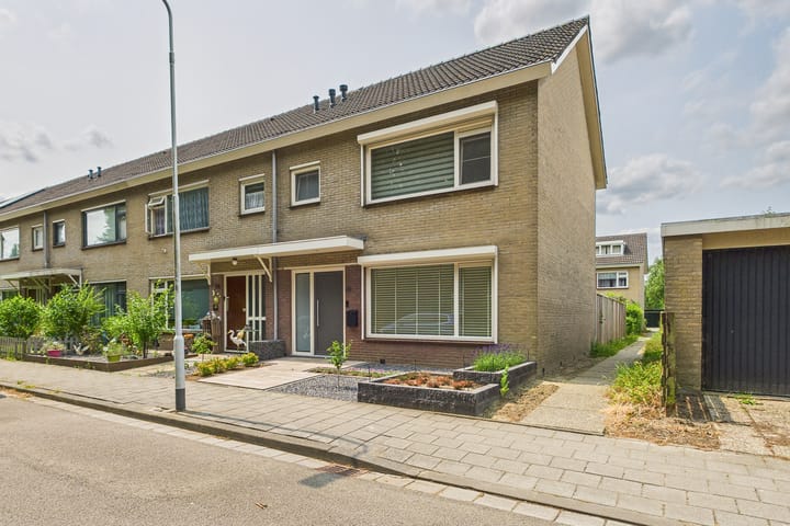 Madame Curiestraat 36 in Terneuzen Foto