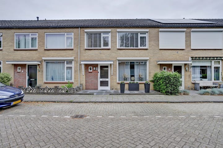 Madeliefstraat 11 in Waalwijk