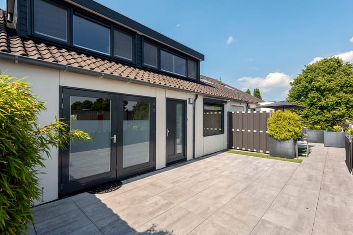 Photo of property Maerelaan 14B, Heemskerk