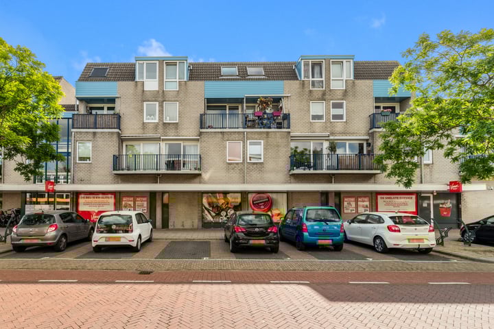 Maerten van Heemskerckstraat 13B in Heemskerk foto