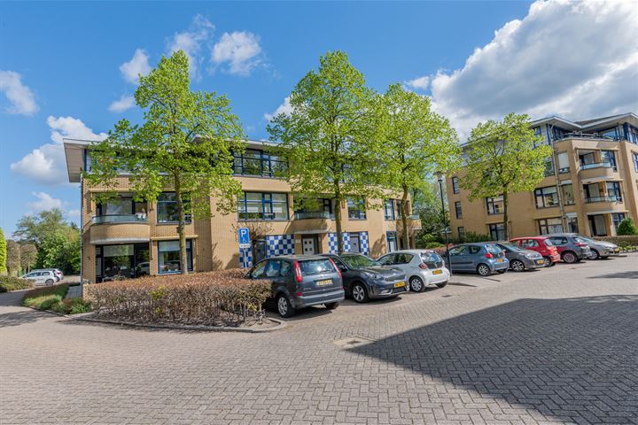 Photo of property Maertensplein 8, Maartensdijk