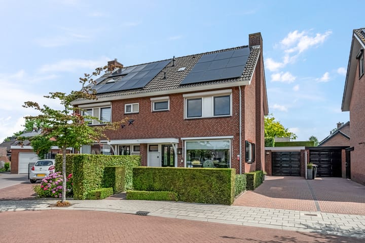 Magirusstraat 11 in Kootwijkerbroek