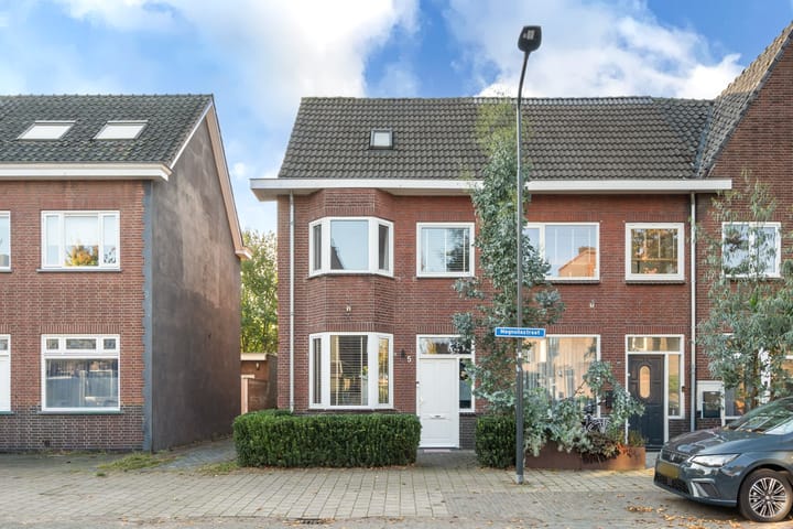 Photo of property Magnoliastraat 5, Breda