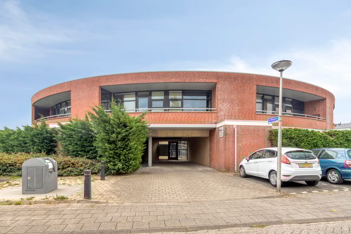 Maïsberg 166 in Roosendaal foto