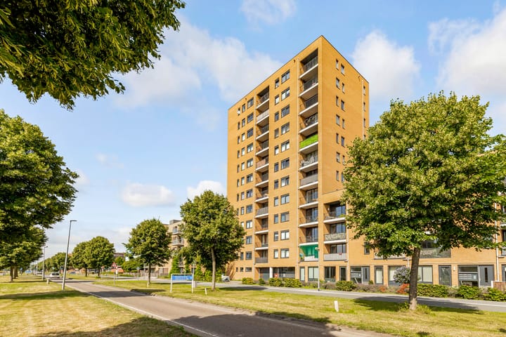 Makassarhof 120 in Almere foto
