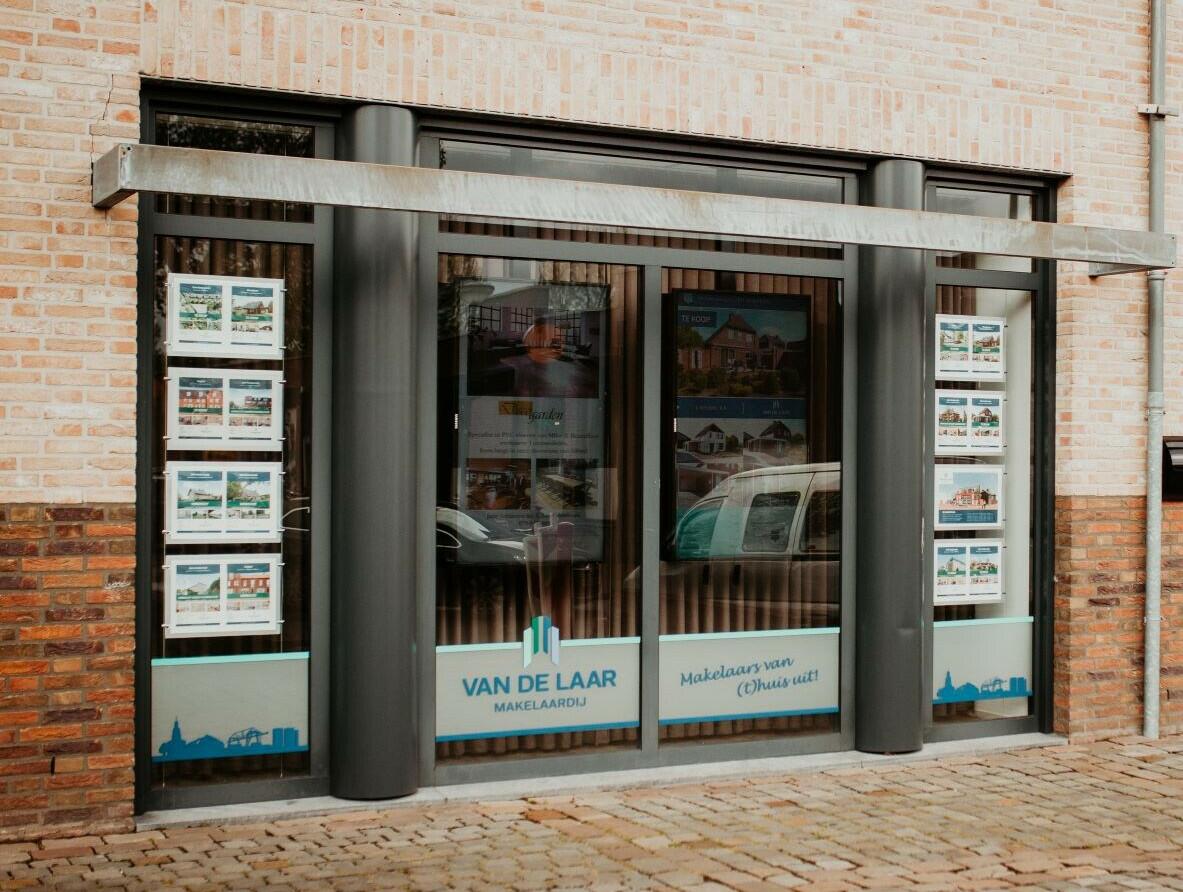 Mannschaftsfoto von MAKELAARDIJ VAN DE LAAR, uw makelaar in de regio