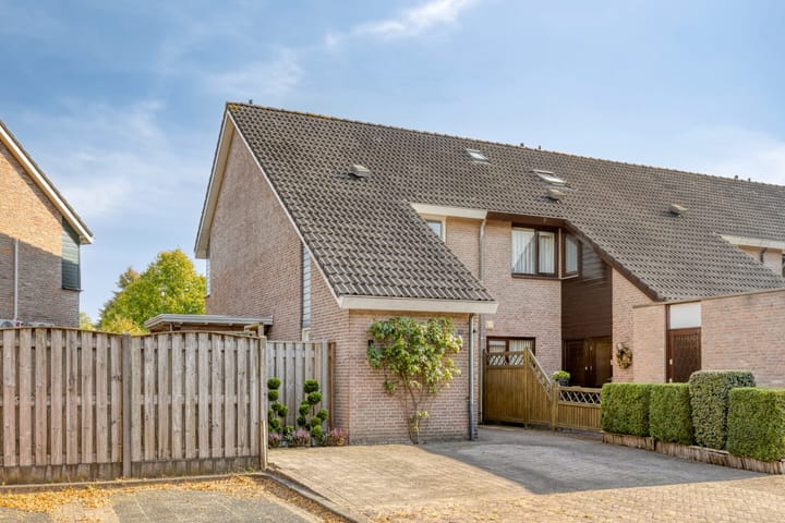 Maldegemstraat 11 in Wierden foto