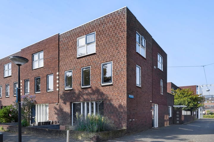 Managuahof 50 in 's-Gravenhage photo