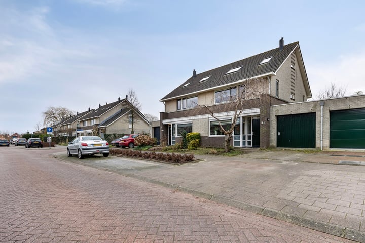 Photo of property Mandenmakerij 14, Barendrecht