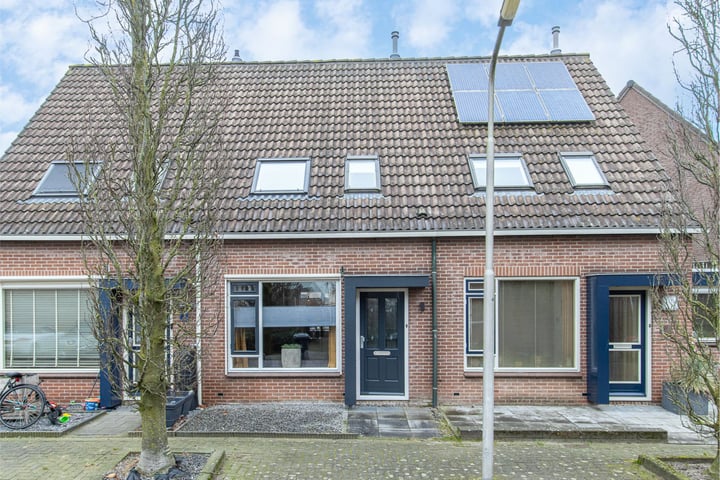 Mandenmakersstraat 24 in Ameide