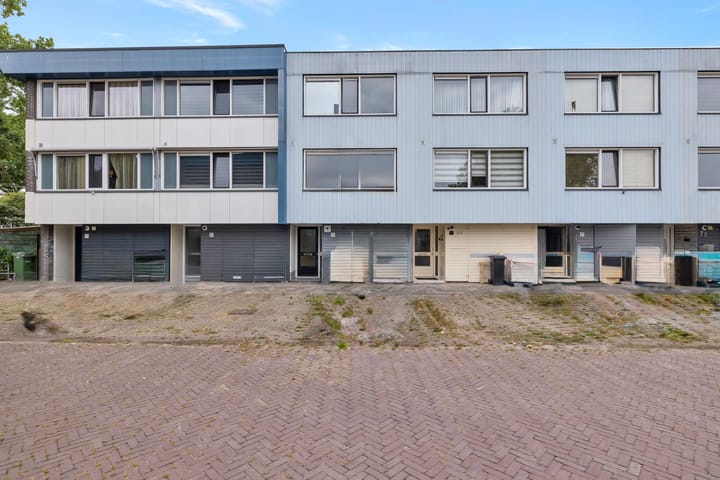 Manderbrink 25 in Enschede photo