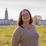 Foto van Mandy Brinkhuis, Commercieel Medewerker bij ten Hag makelaarsgroep Zutphen