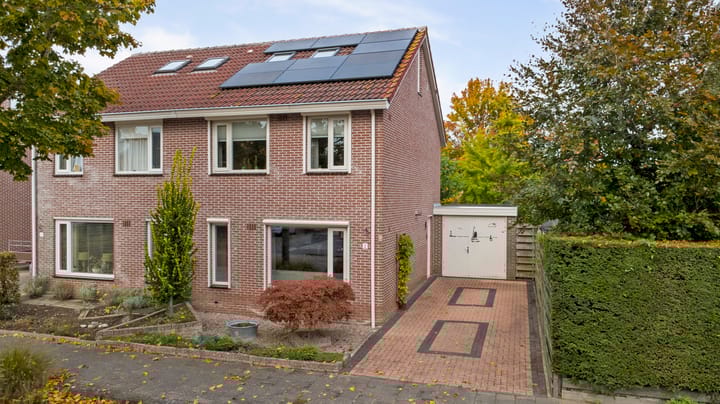 Manegelaan 2 in Dronten