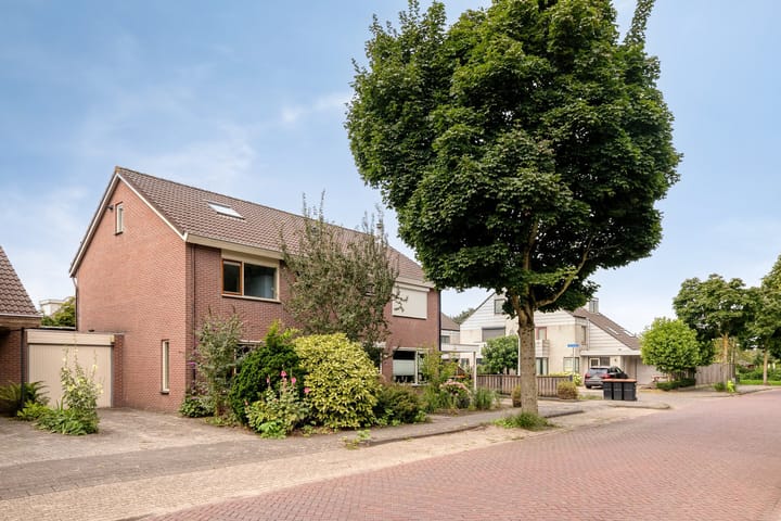 Photo of property Manegelaan 21, Dronten