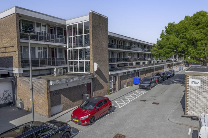 Manonstraat 40 in Hoogvliet Rotterdam