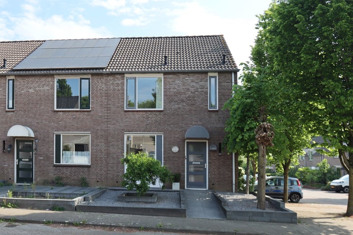 Mansberg 100 in Groesbeek