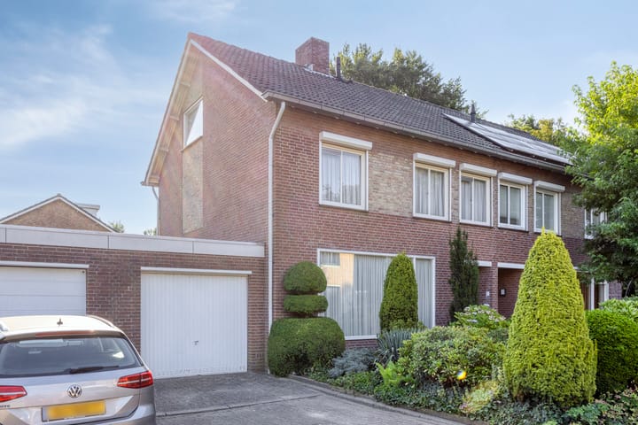 Photo of property Marco Polostraat 1, Valkenswaard