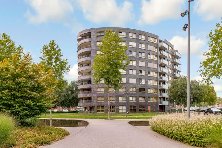Marga Klompéhof 83 in Almere photo