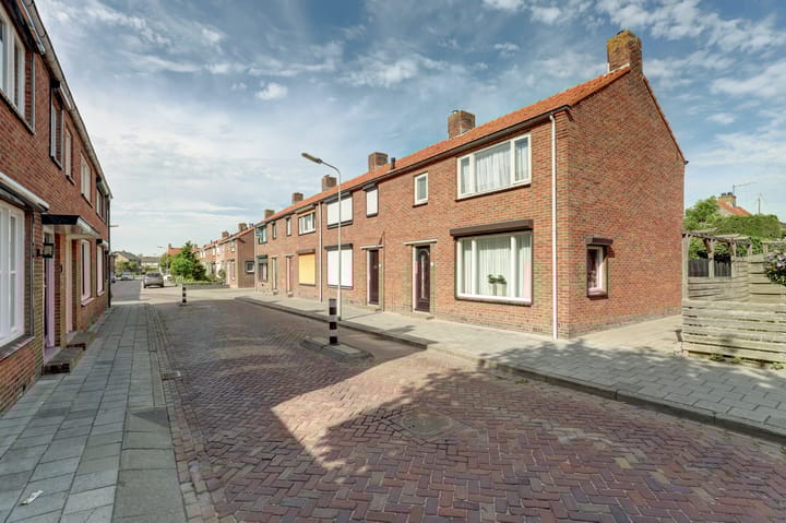 Photo of property Margrietstraat 1, Yerseke