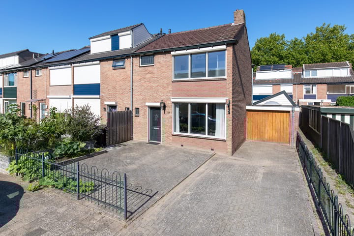Photo of property Margrietstraat 19, Duiven