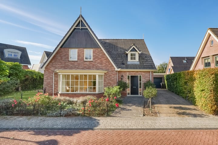 Photo of property Mari Andriessenhof 77, Hoorn