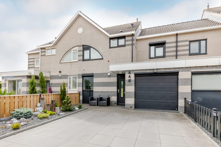 Maria Kleine-Gartmanstraat 92 in Spijkenisse