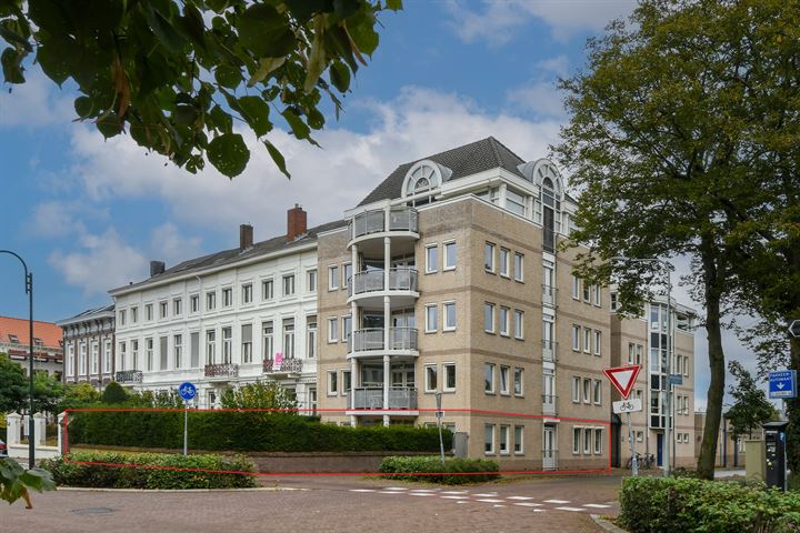 Maria Teuwenstraat 1 in Roermond