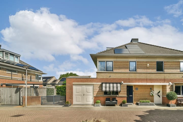 Marie van Zeggelenstraat 17 in Spijkenisse