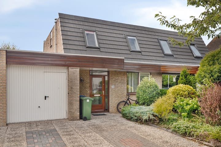 Photo of property Marjorystraat 34, Hoek van Holland