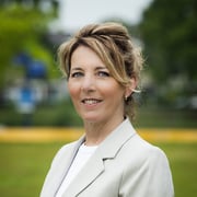 Foto van Marlie van Gils, Secretaresse bij Van Uffelen Makelaars