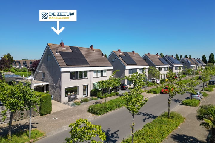 Photo of property Marshalllaan 1, Hellevoetsluis