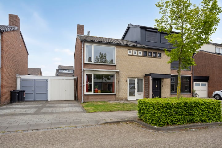 Marshallstraat 9 in Oss Foto