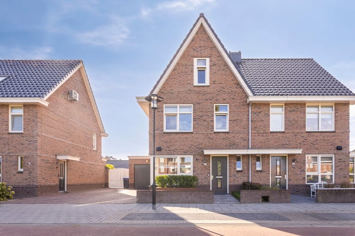 Photo of property Marten Toonderlaan 48, Kloetinge