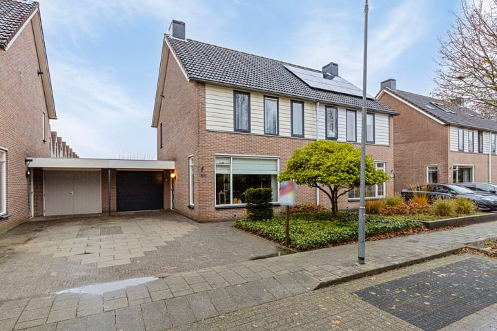 Martinus Nijhofflaan 104 in Kloetinge