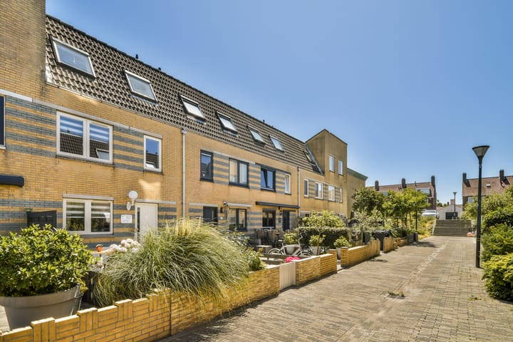 Martinus Nijhoffstraat 67 in Zandvoort