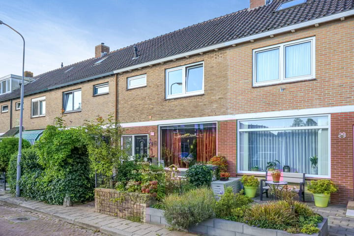 Mascagnistraat 27 in Heemskerk