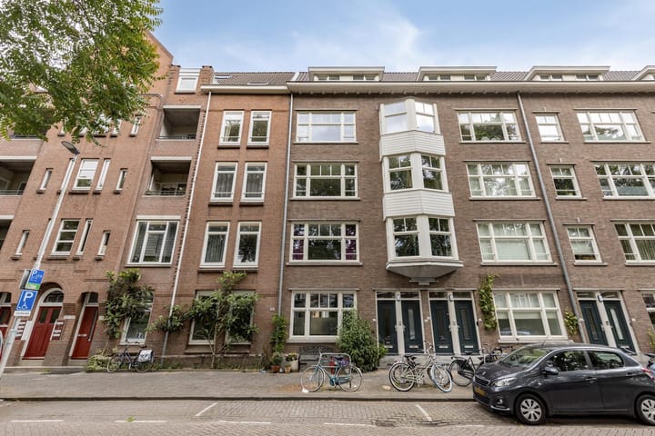 Mathenesserdijk 60A in Rotterdam photo