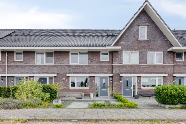 Photo of property Mathilde Wibautsingel 69, Emmeloord