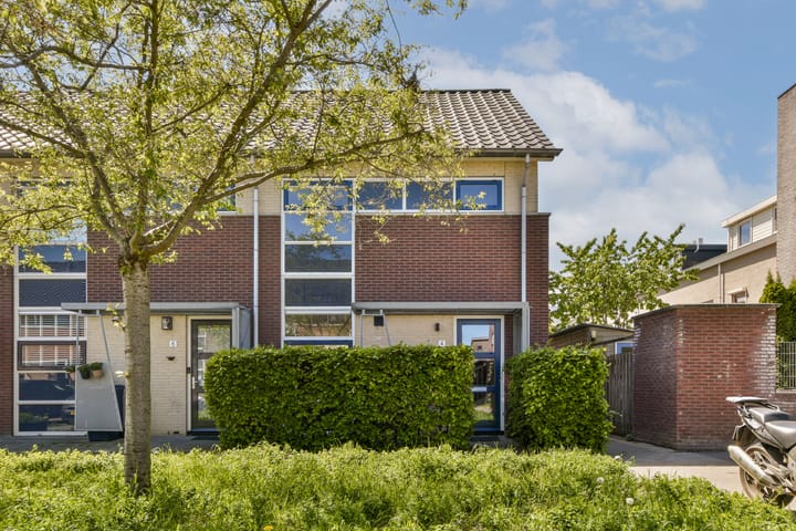 Matho Tongastraat 4 in Almere Foto